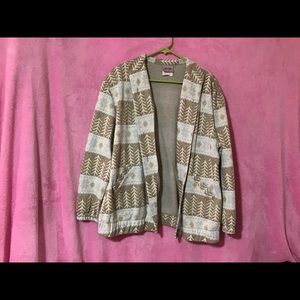 Very comfortable lightweight sweater